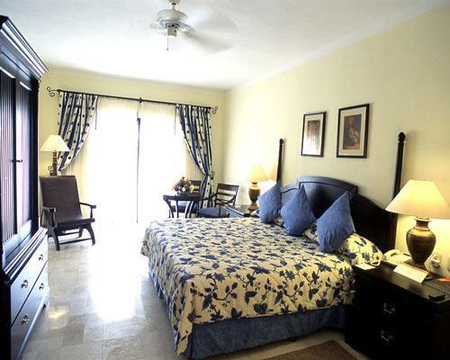 Occidental Grand Cozumel Hotel Room photo